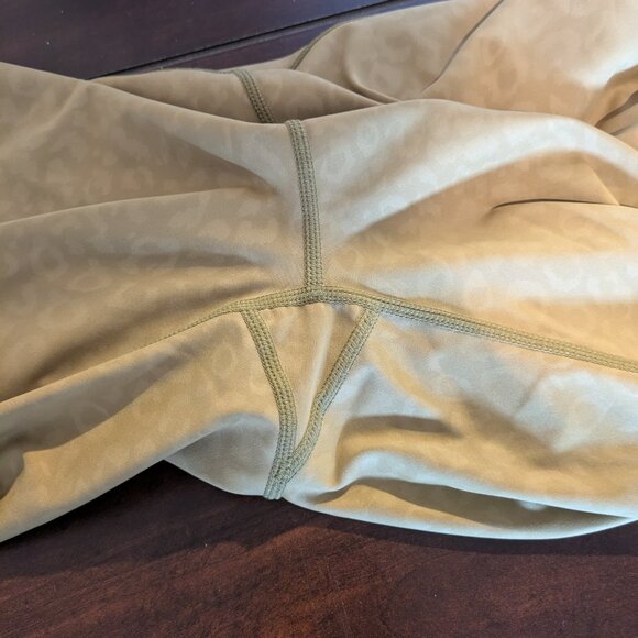 Popflex Active Tone Cross-Front Legging in Golden Cheetah size Medium - Picture 11 of 13